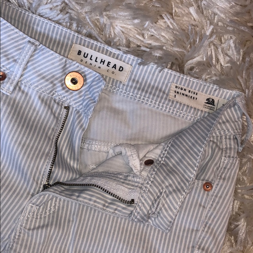 Bullhead striped skinny jeans